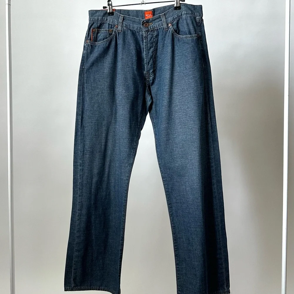 HUGO BOSS Vintage Blue Denim Jeans Relaxed Straight Leg W35 L32~MSRP $198!